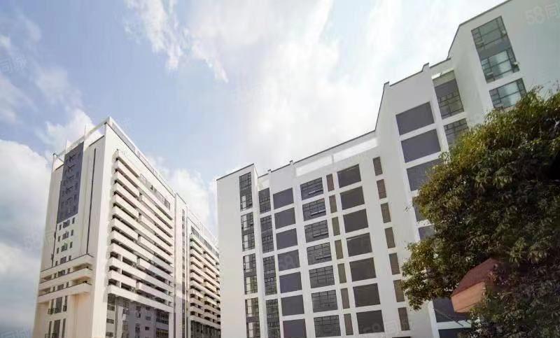 黄江田心主路边工业区一楼2180方厂房出租，高度7米，可分租