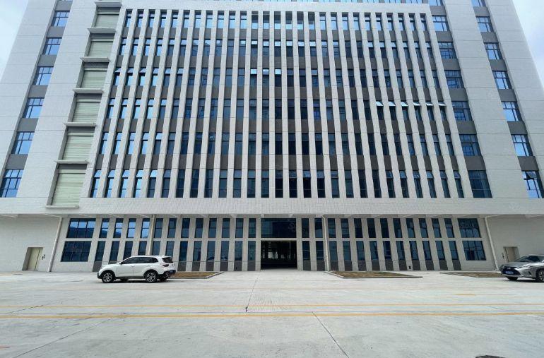 黄江临界深圳2公里处原房东全新红本厂房2900平可以分