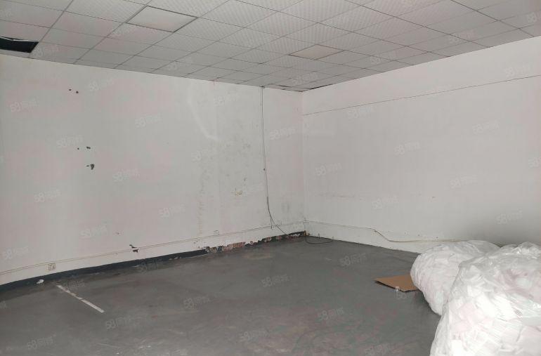 黄江北岸村独栋钢构650平滴水6米工业用地可以办环评好进大车