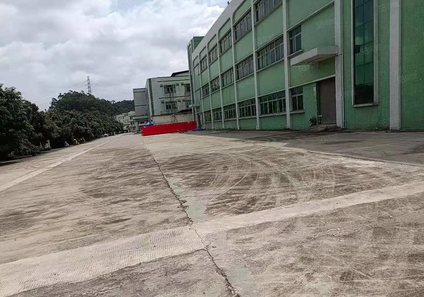 独院工业聚集区，三层红本厂房，园区空地大，可隔两个独院