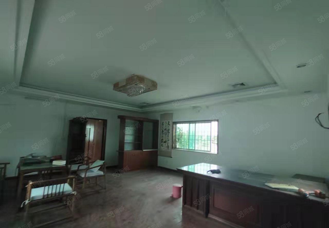 黄江镇黄牛埔新出单一层独院钢构5500平，高度10米，可分租