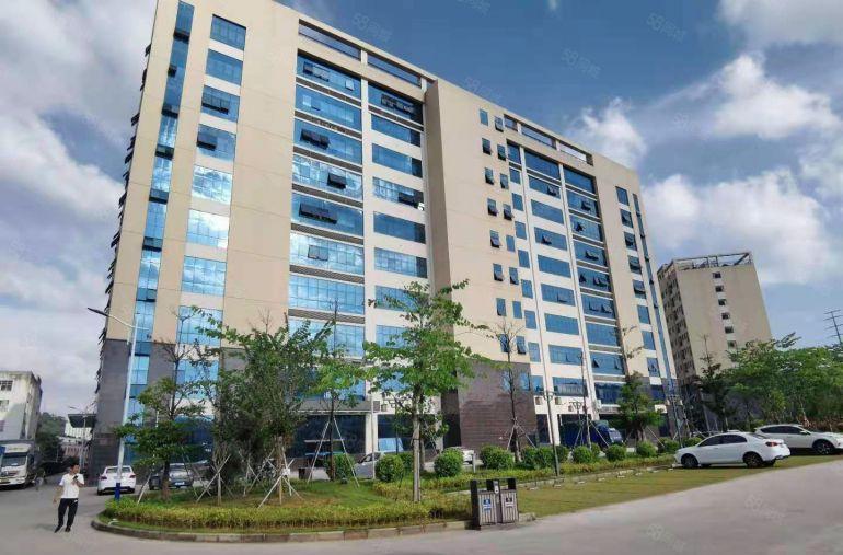 黄江田心靠公明新出原房东楼上3000平厂房仓库出租，现成装修