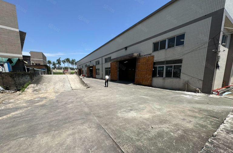 厂房岀租独门独院 3600平方 800起分租适合模具压铸玻璃