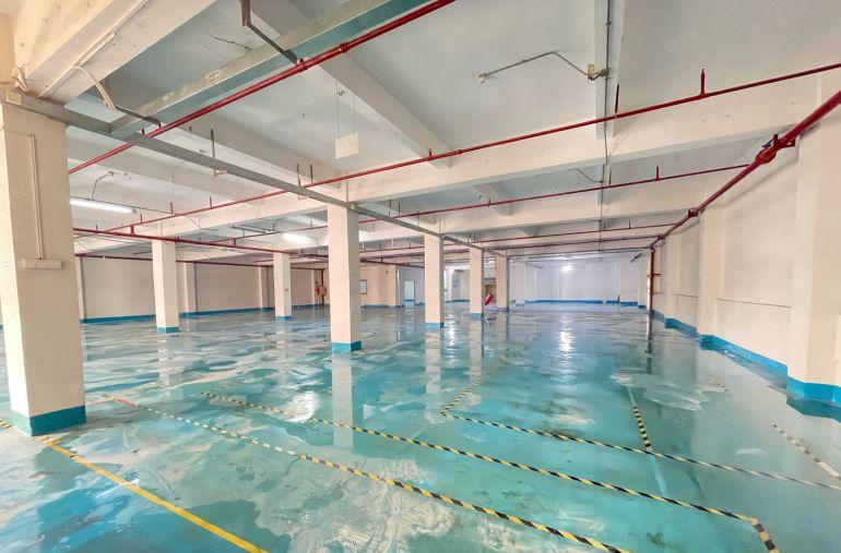 黄江镇工业区低价出租三楼1750平豪华办公室装修配套齐全