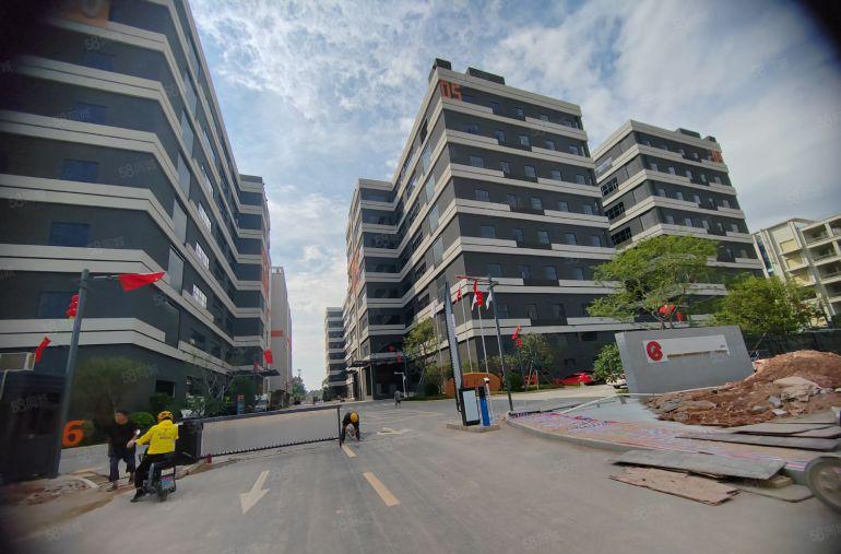 东莞市黄江镇田心村标准厂房一楼，高度7米，现成办公室装修