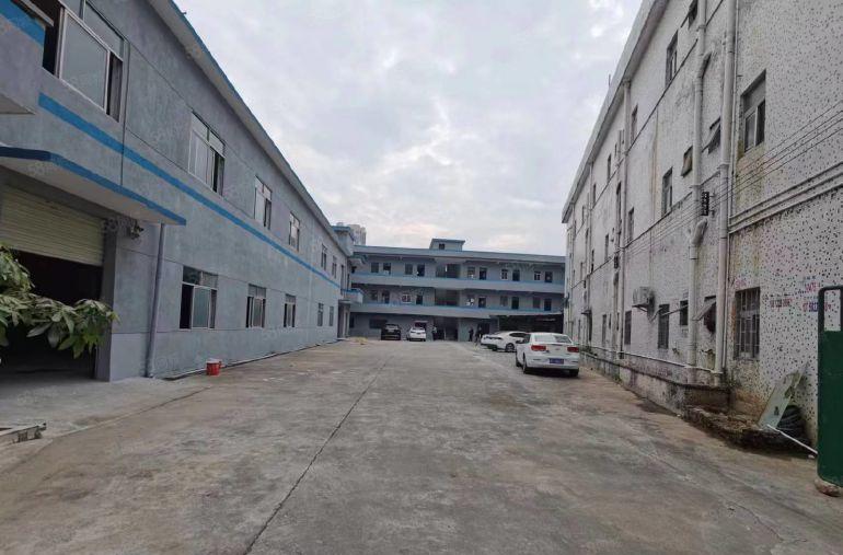 年前低价整租靠深圳光明黄江田心2层标准小独院3500平方可分