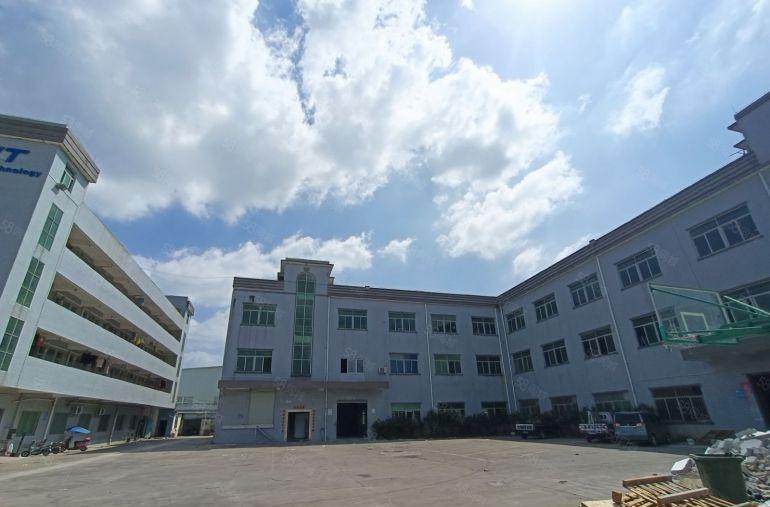 黄江北岸自有厂房2000平带大气前台豪华装修可低价甩