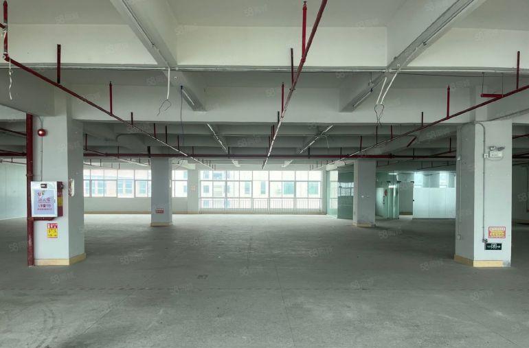 黄江靠深圳新出原房东楼上1350平方厂房出租，有现成装修