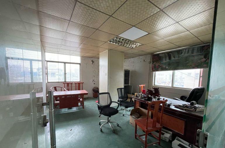 黄江镇临深三楼1500平现成装修低价出租好招工特价14元