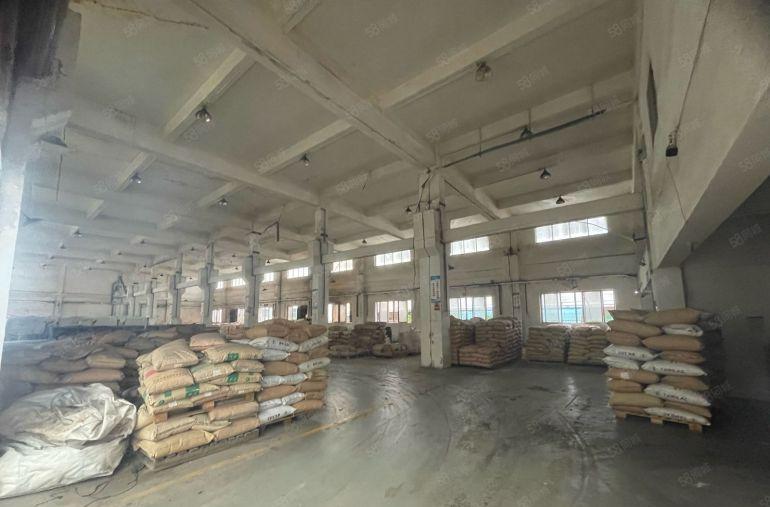 黄江镇中心独院厂房8190平滴水8米大小可分租有航车可办环评