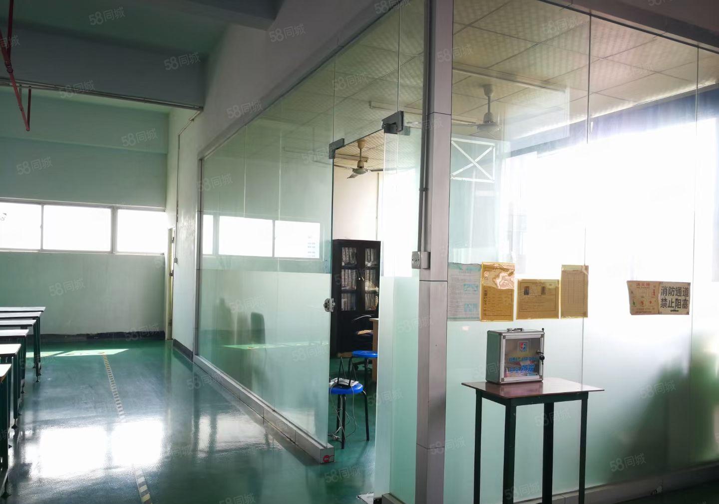 黄江高速出口原房东独院厂房3000平现成水电可以分租大小面积