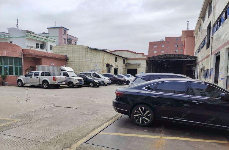 黄江北岸村独栋钢构650平滴水6米工业用地可以办环评好进大车