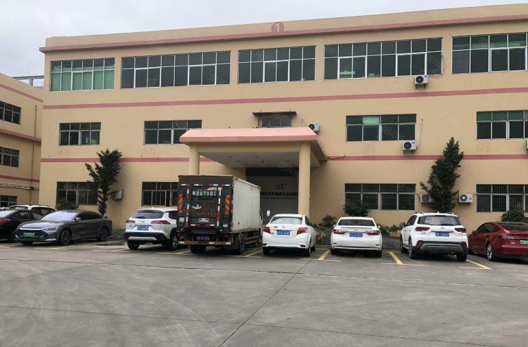 特价10块！黄江镇北岸村工业聚集区三楼带装修厂房1600平