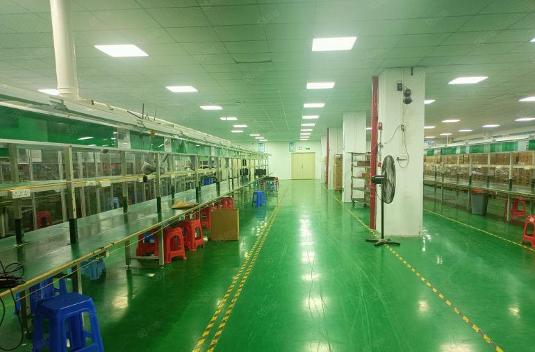 黄江镇标准厂房，原房东楼上1200平方，周边生活配套齐全