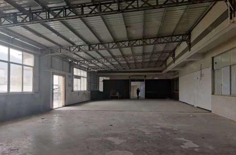 大岭山杨屋楼上小面积厂房出租 超低价 超大阳台 水电齐全