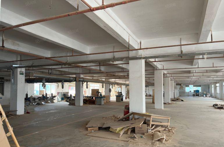 大岭山镇楼上2400平带办公室，10元以内出租可做污染行业