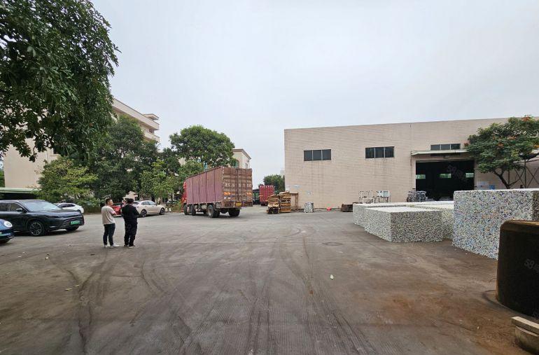 大岭山9米高钢构厂房 可办环评 可做小污染行业 原房东出租