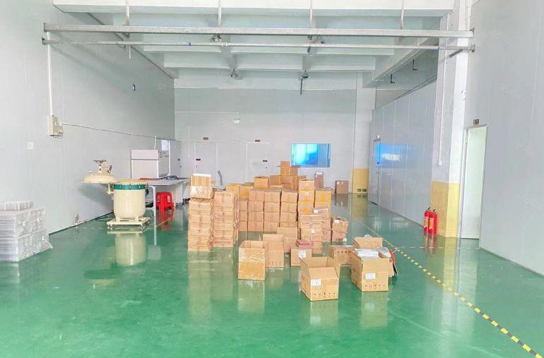 豪华厂房 大岭山出租楼上300平厂房价低设施齐全有电梯空地大