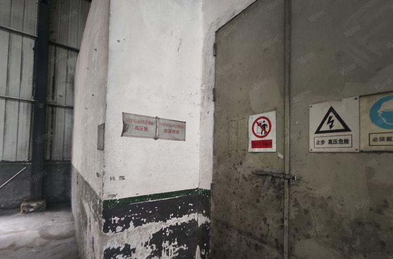 本地房东，大岭山杨屋3000平厂房出租，可做仓库，滴水10米