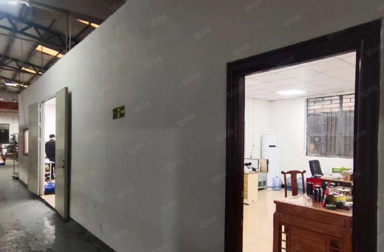 大岭山镇杨屋村空出总面积850平方带行吊低价厂房出租 可分租