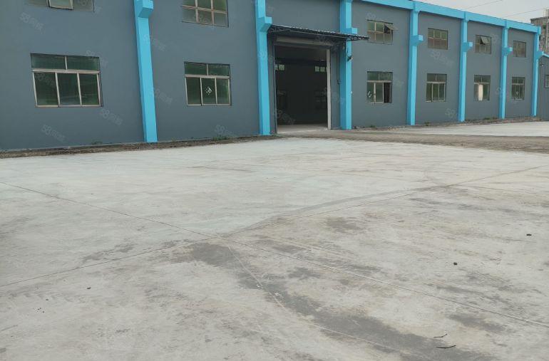 大岭山镇独门独院厂房仓库出租，10米高，空地大，带现成航车