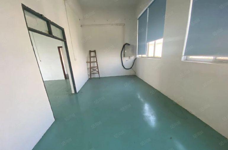 降价 大岭山出租厂房仓库1200平 空地大可分租