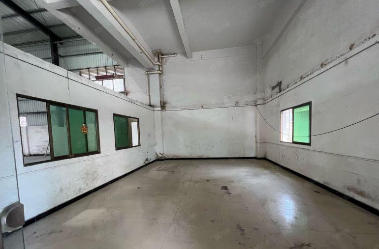 大岭山镇大沙村钢结构1500平方高度8米现成办公室低价出租