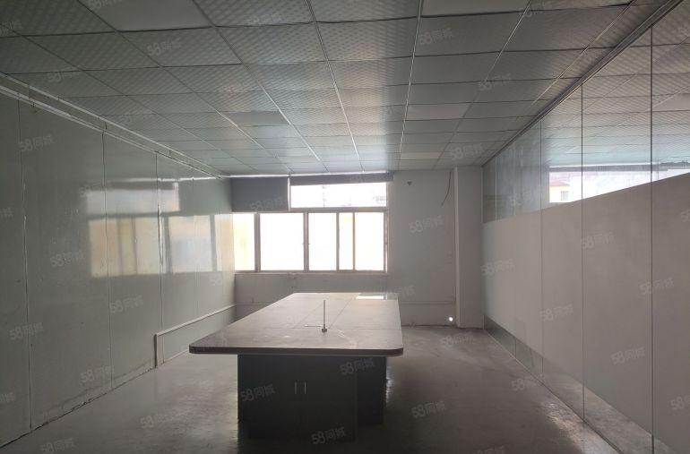 大岭山镇原房东新建独院厂房出租，实际面积，超大空地，带隔热层