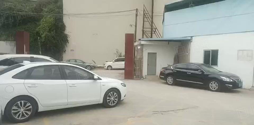 大岭山颜屋新空出600平小铁皮厂房出租不限行业