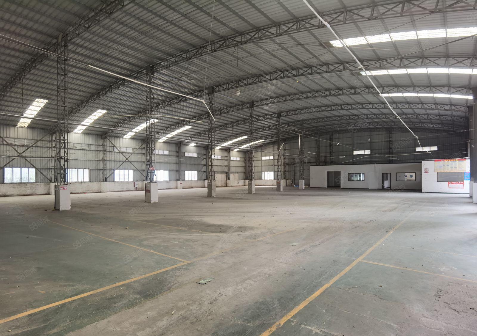 滴水8米原房东独门独院实际面积出租，水电齐全，交通便利