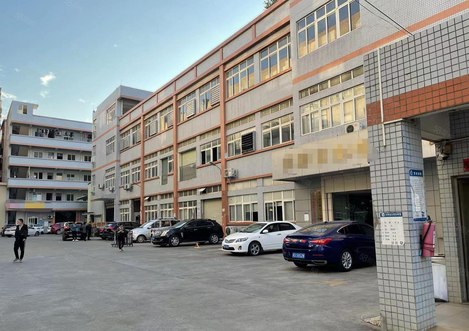 金桔村石大路边新出整层2400平厂房招租 现成豪华办公室装修