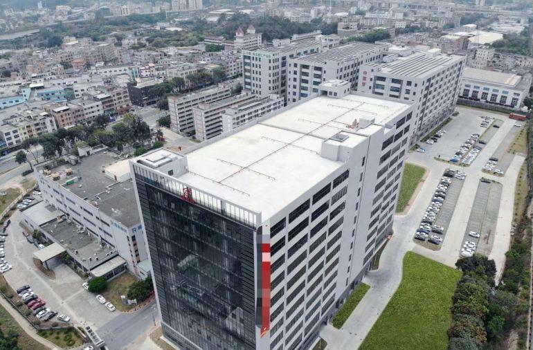 大岭山原房东厂房出租二楼3000平方，层高6米，带牛角