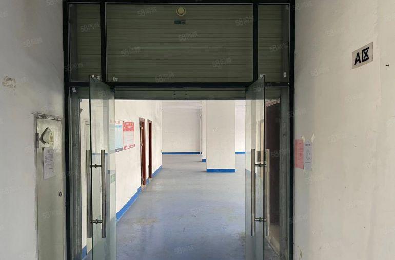 小面积工业厂房精装修办公室