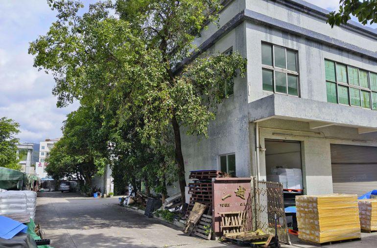 （两层独院）大岭山标准厂房出租2400方，格局方正，面积实量