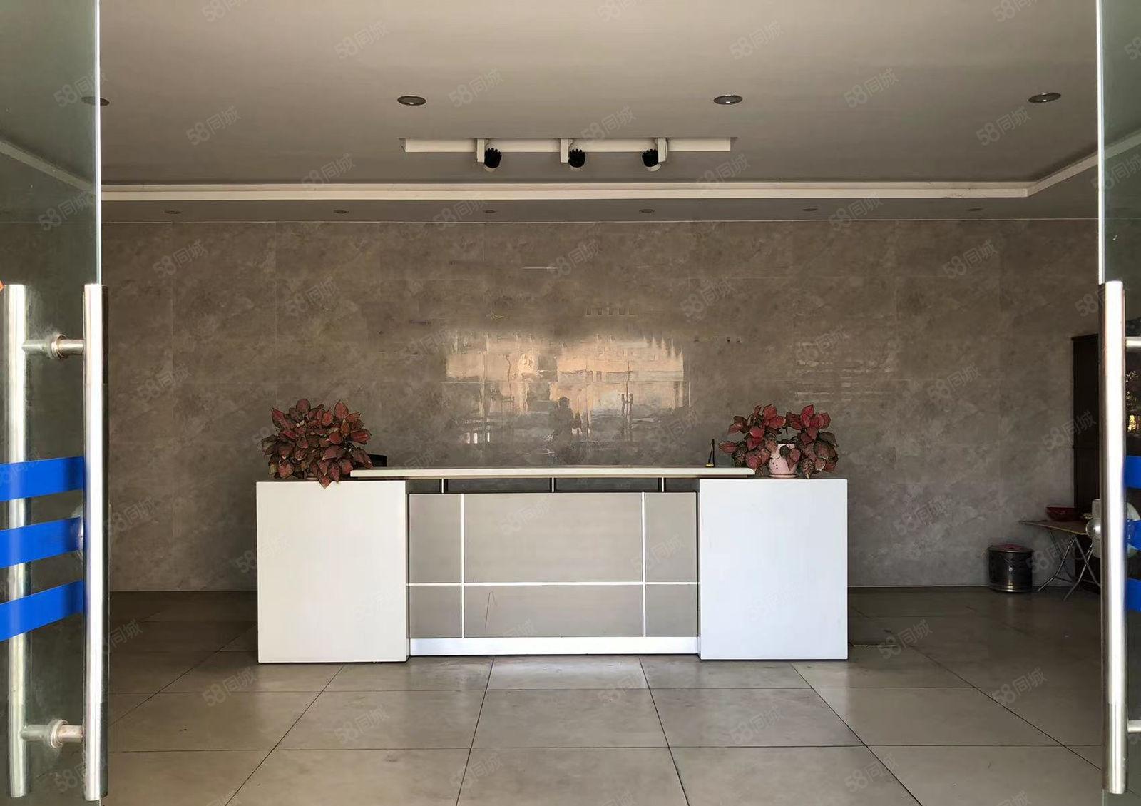 大岭山鸡翅岭1700平一楼工业厂房出租，水电齐全，可办环评