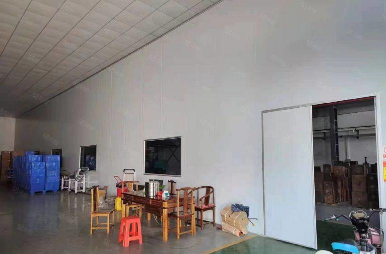 大岭山石大路旁单一层现成航车 小面积厂房出租 高7米 精装修