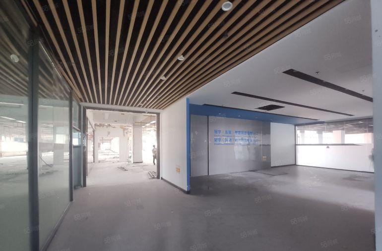 大岭山杨屋新空出三楼整层3000平带装修工业厂房出租