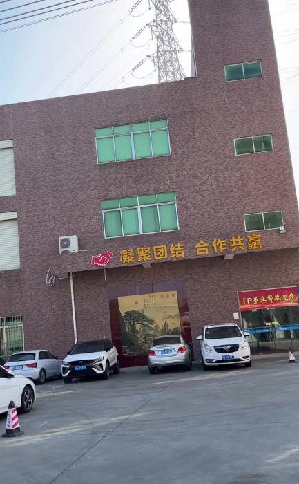 大岭山原房东独门独院厂房出租！7500平方可分租