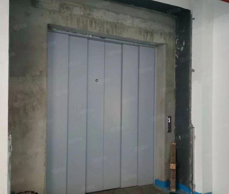 靠深圳，大岭山重工业带全新地坪漆厂房分租，三楼1500平方