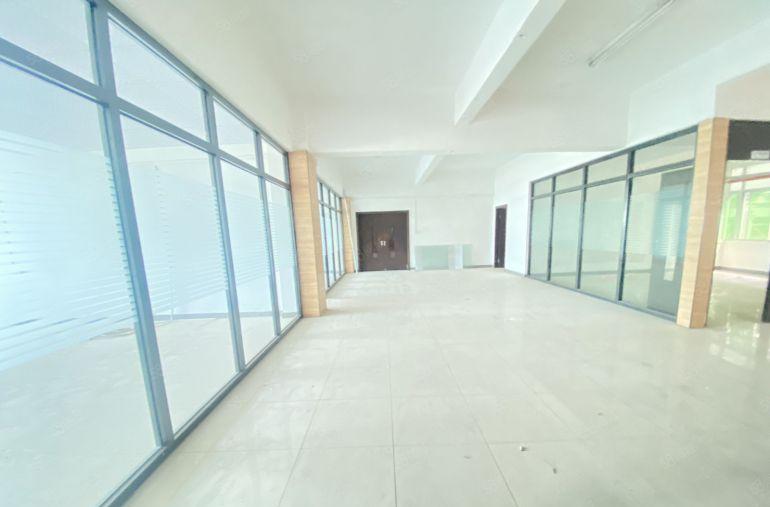 大岭山  原房东   独院   适合注塑五金模具压铸物流仓等