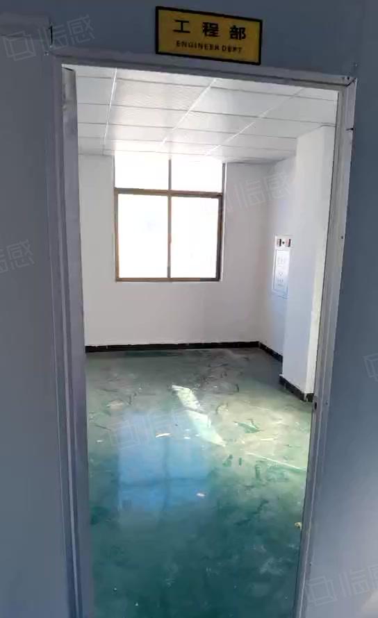 大岭山小面积无尘车间出租，豪华装修办公室，电梯3吨交通便利