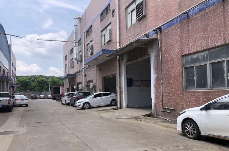 大岭山新塘独院厂房出租 分租一楼小面积520平，带卸货平台