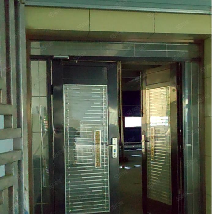 大岭山楼上精装修厂房出租特价10元地坪漆办公室水电齐全