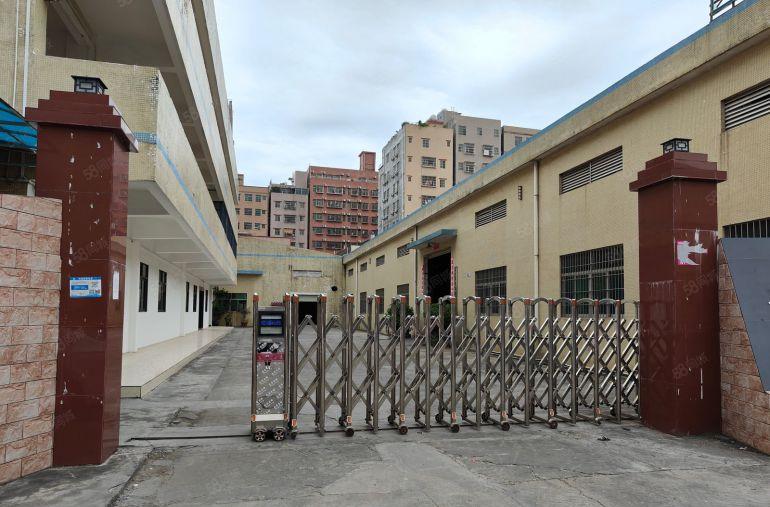 大岭山杨屋独院单一层2700平带装修，配套完善，靠近高速路口