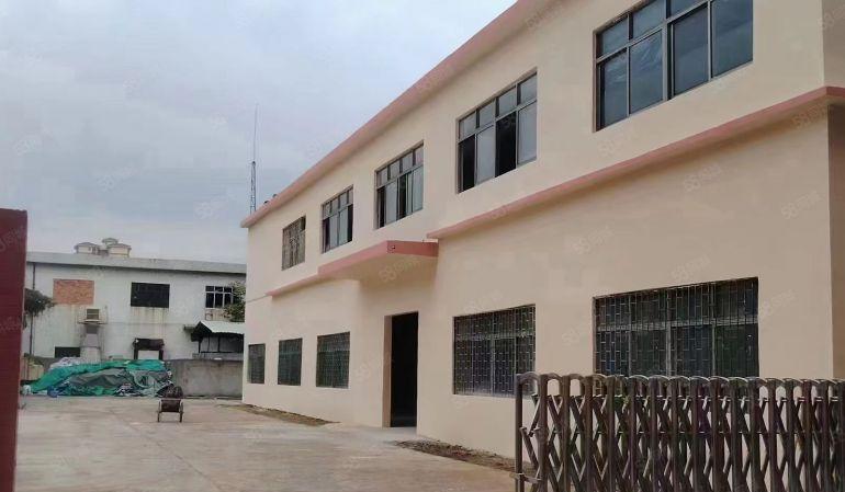 大岭山杨屋原房东两层经典小独院带豪华装修，水电齐全，超大空地