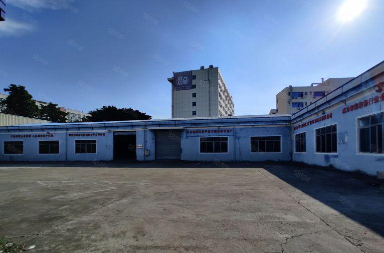 大岭山镇新出原房东单一层钢构独院厂房2300平，院子空地超大