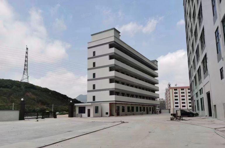 300平起租 临深高速出口靠长安低价园区厂房出租 带精装修