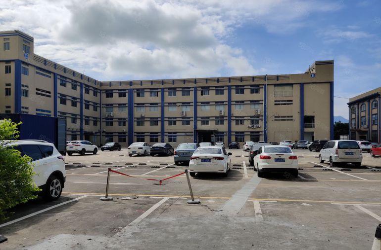 颜屋工业区主干道边新出超大空地园区标准厂房500平现成装修