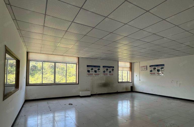 大岭山杨屋楼上400平 精装修 报价10元不到