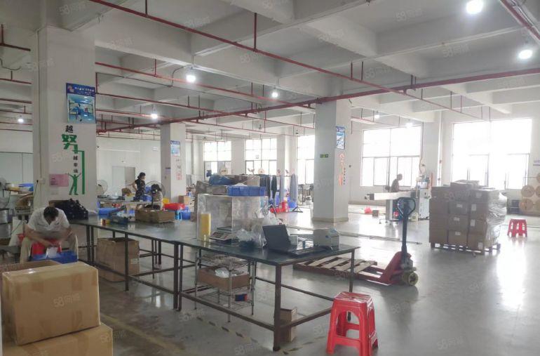 大岭山杨屋月底空出三楼1200平现成精装修工业厂房出租